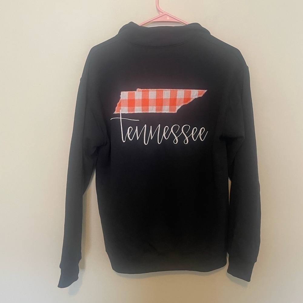Tennessee Embroidered Black Sweatshirt Size Small